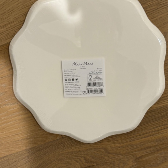 Meri Meri Animal Parade Party Bundle (2 packs plates, 3 napkin sets) - Picture 3 of 5